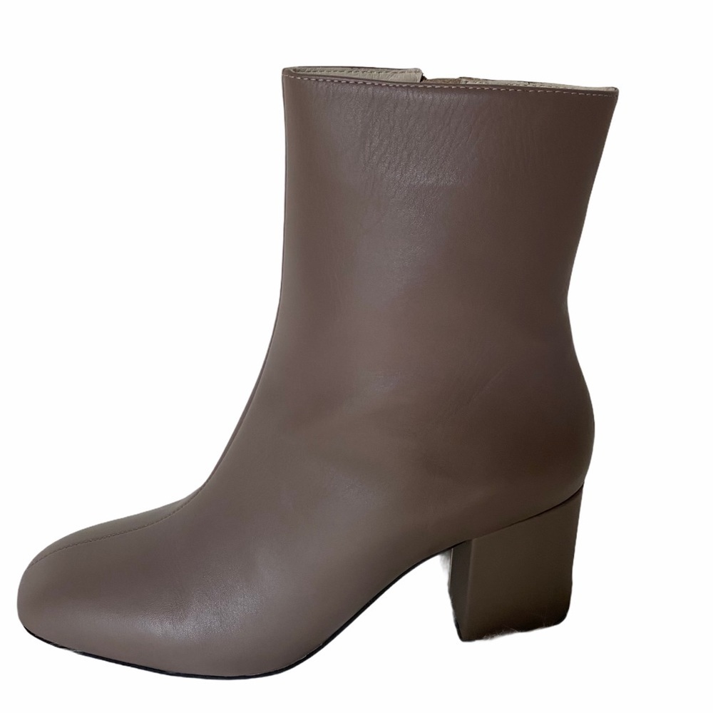 Intentionally Las Cloud Gray Block Heel Bootie
